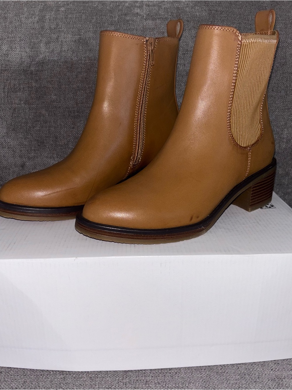 ‼️NEW Kohls Tan Chelsea Ankle Boots with Low Block Heel